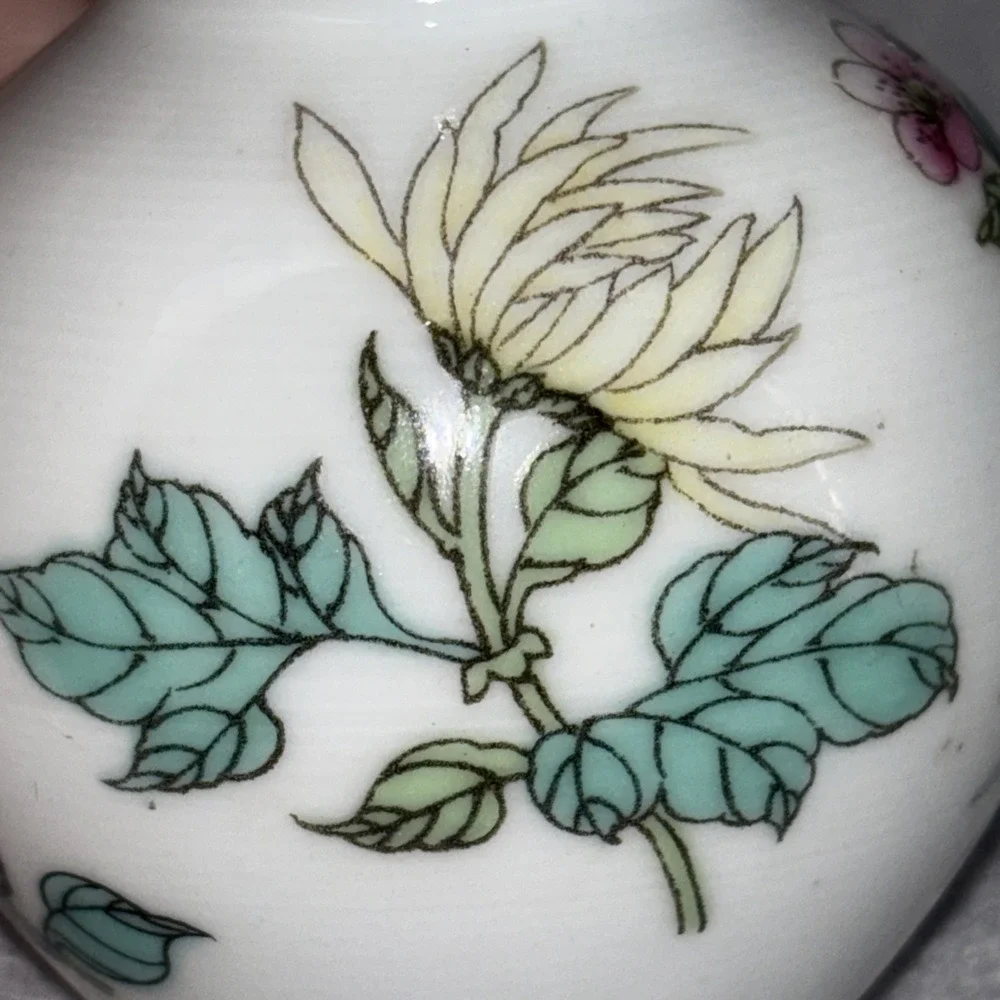 Vtg Zhongguo Jingdezhen Zhi Porcelain Double Gourd Floral‎ Pattern 4in Vase EUC